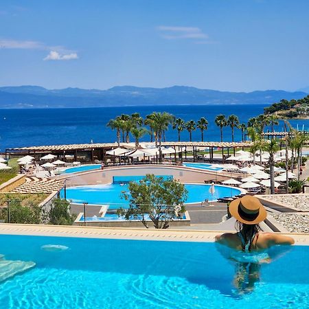 Miraggio Thermal Spa Resort Paliouri Exteriér fotografie The resort's main pool
