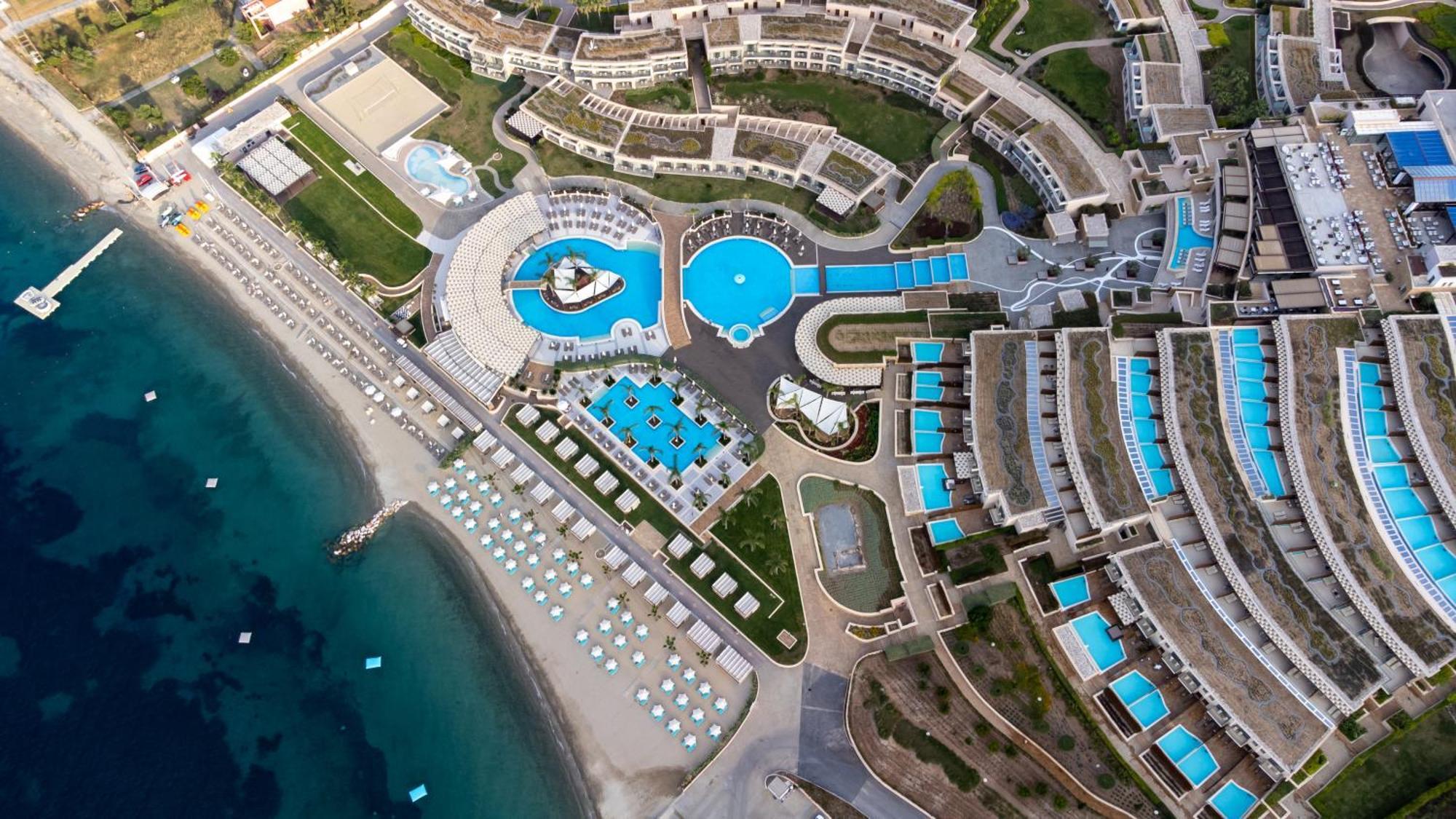 Miraggio Thermal Spa Resort Paliouri Exteriér fotografie Aerial view of the resort