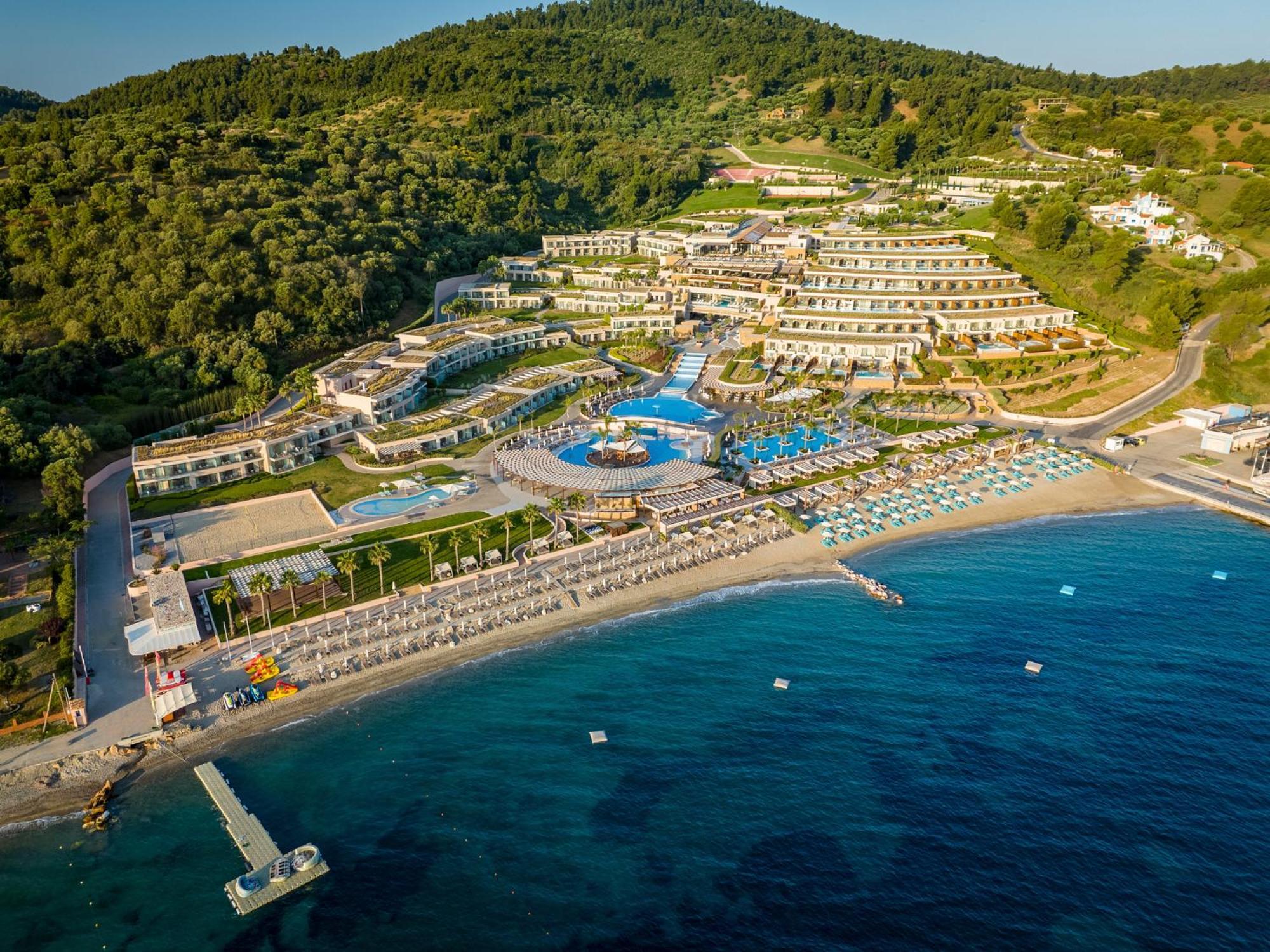 Miraggio Thermal Spa Resort Paliouri Exteriér fotografie Aerial view of the resort