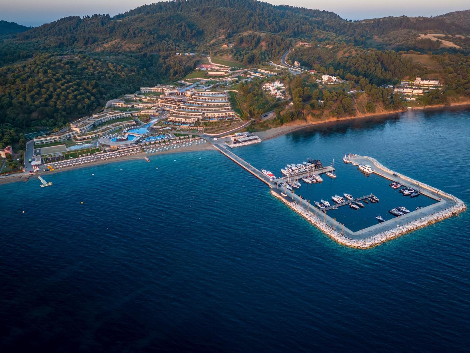 Miraggio Thermal Spa Resort Paliouri Exteriér fotografie Aerial view of the resort